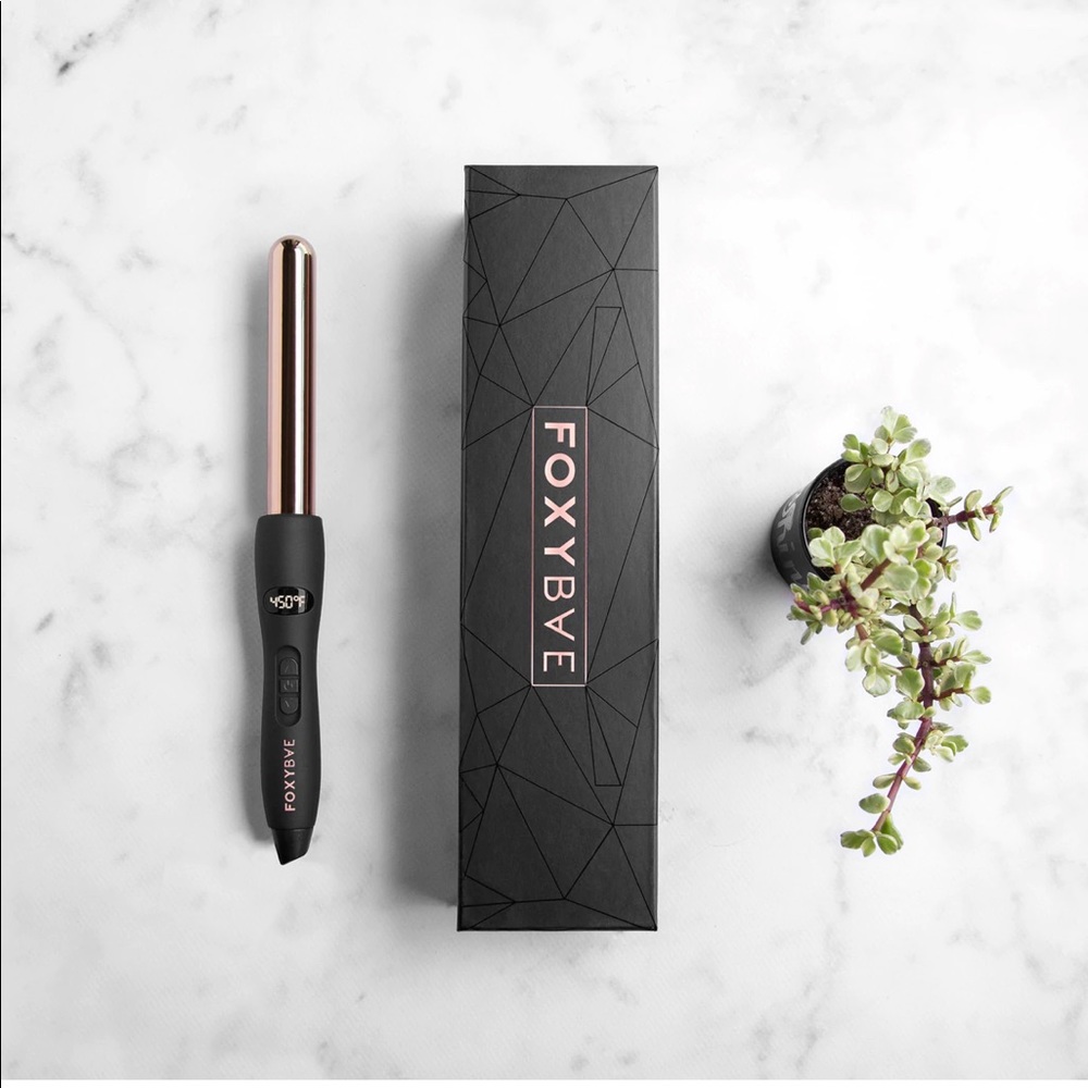 FoxyBae Curling Wand(New)